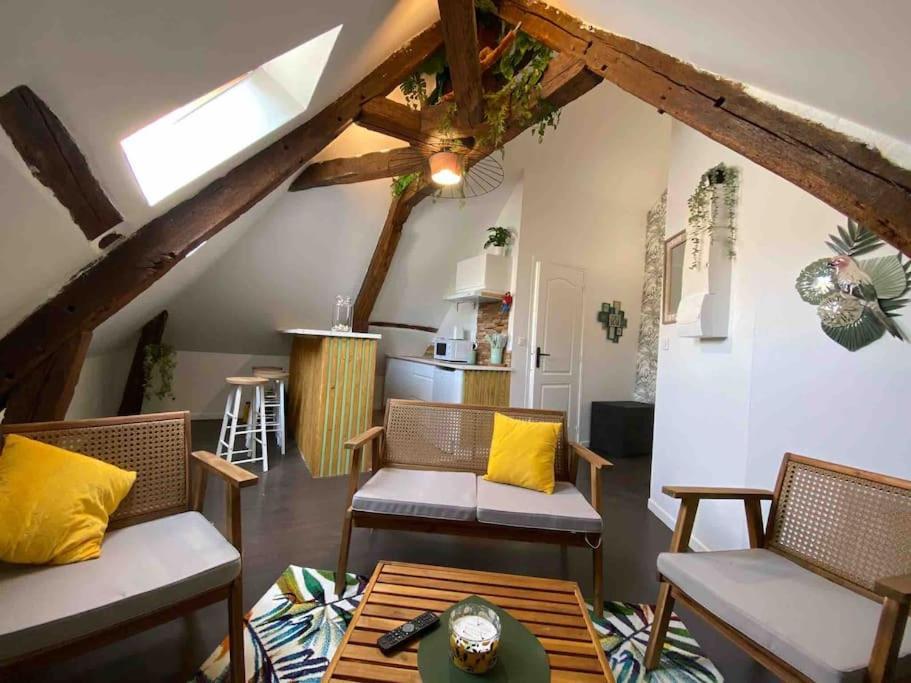 Sous Les Tropiques D'Ablis Apartment Luaran gambar